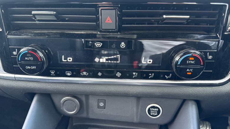 Nissan Qashqai 1.3 DiG-T MH Tekna 5dr Petrol Hatchback